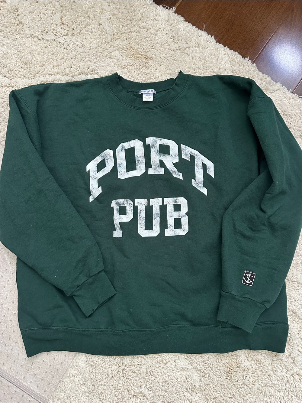 Port Pub Crewneck Sweatshirt in Forest Green